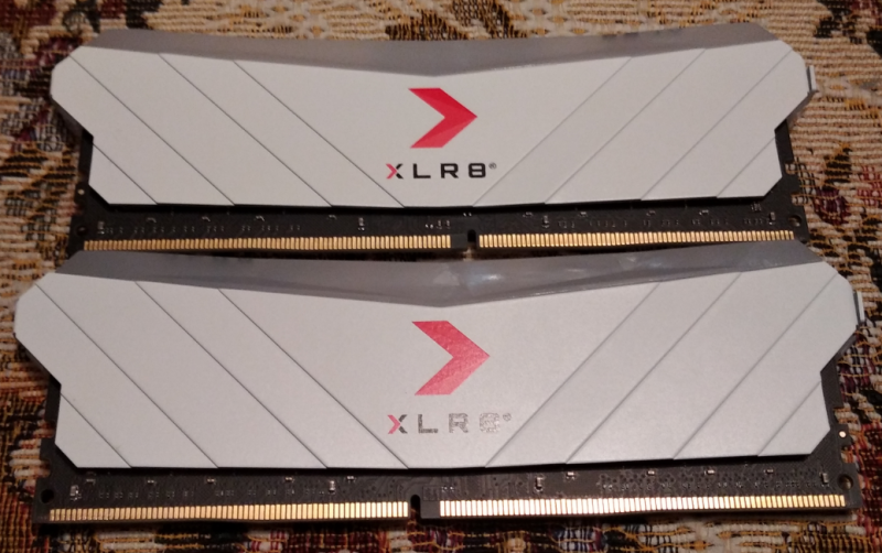 PNY 32gb 3200 rgb.png