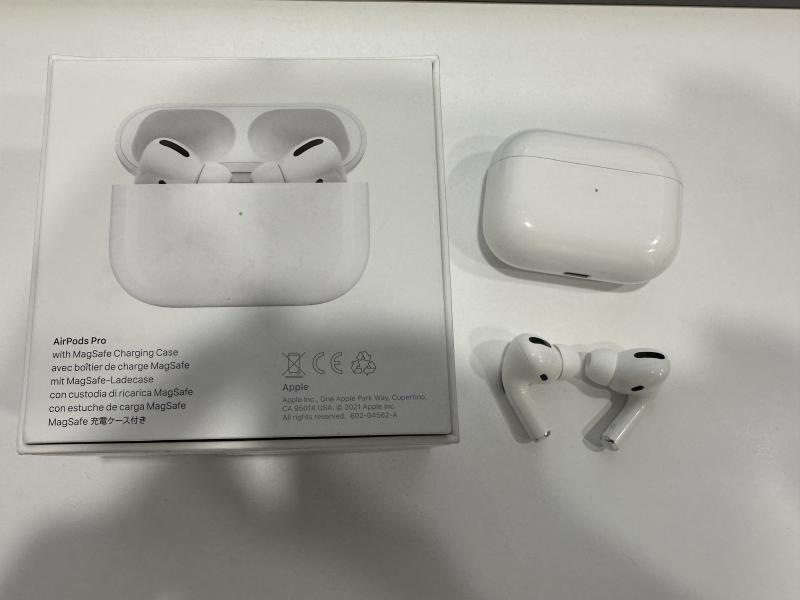 Airpods Pro.jpg