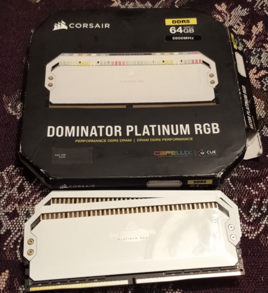 Corsair Dominator RGB White 64GB 5600MHz.png