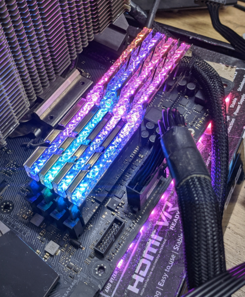 TridentZ Royal 3200 1.png