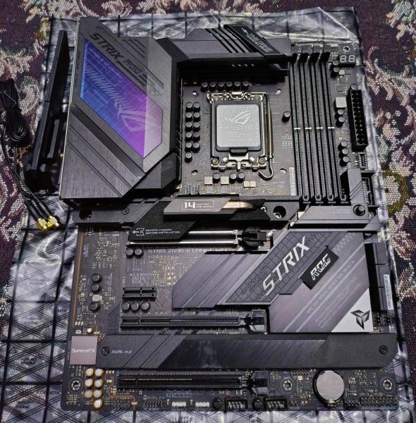 Z690-E Gaming Wifi.jpg