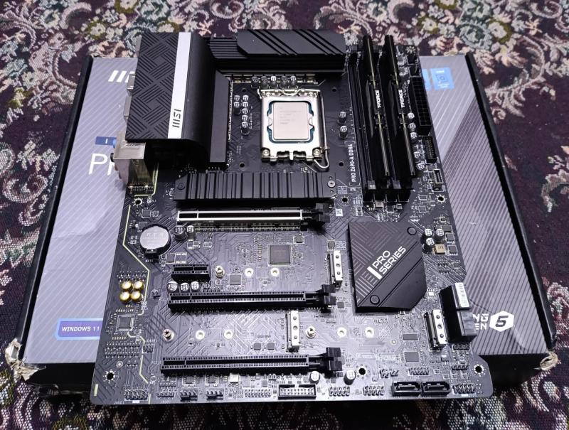 i5 12400f + Z690 +32GB.jpg